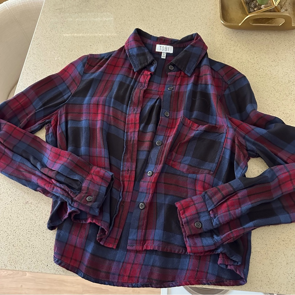 Tobi cropped flannel top